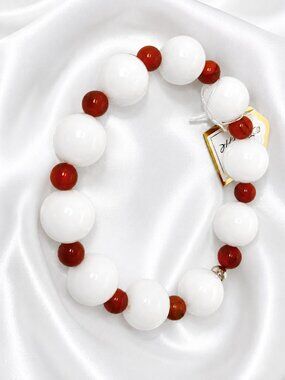 White Pearl Shell Howlite Bracelet Handmade Stretch Beaded Elegant Gift